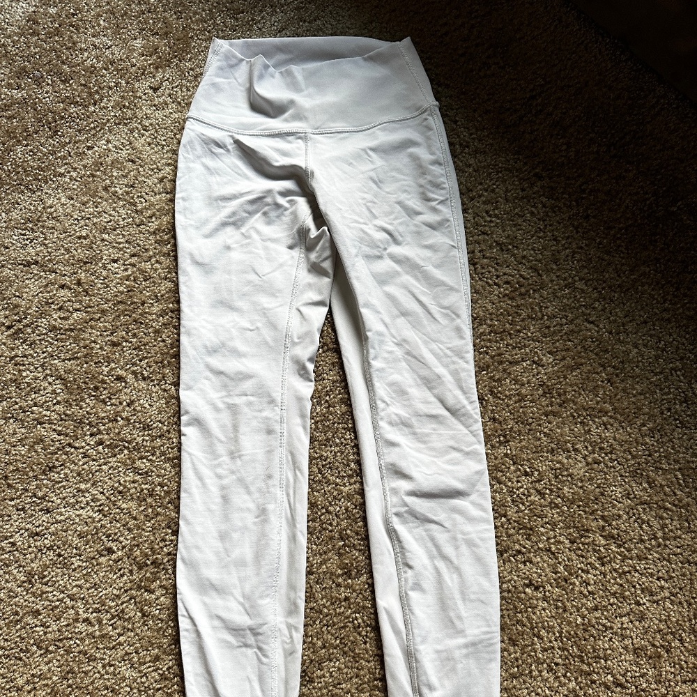 Lululemon brand white skinny legging size 4 worn once